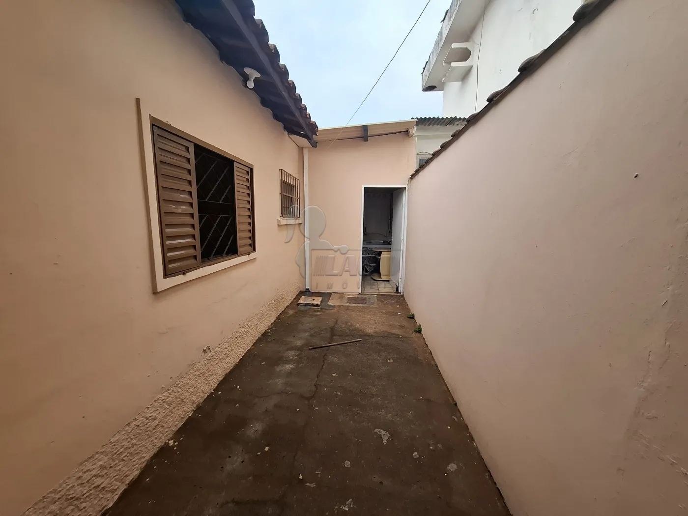 Alugar Casa / Padrão em Ribeirão Preto R$ 1.800,00 - Foto 14