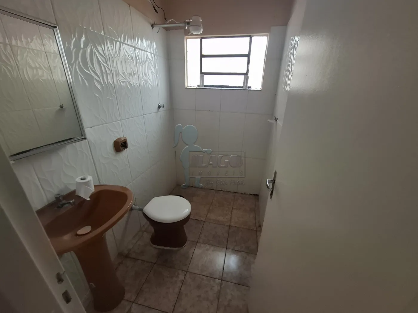 Alugar Casa / Padrão em Ribeirão Preto R$ 1.800,00 - Foto 9