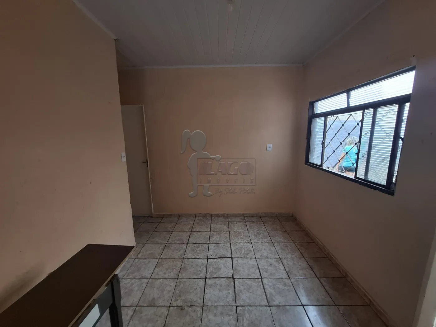 Alugar Casa / Padrão em Ribeirão Preto R$ 1.800,00 - Foto 4