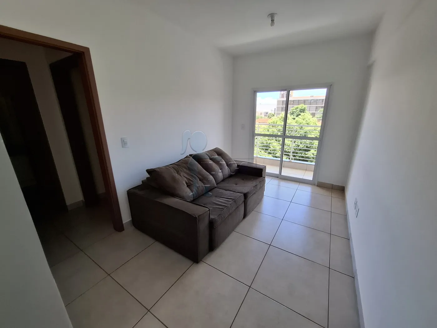 Comprar Apartamento / Padrão em Ribeirão Preto R$ 220.000,00 - Foto 1