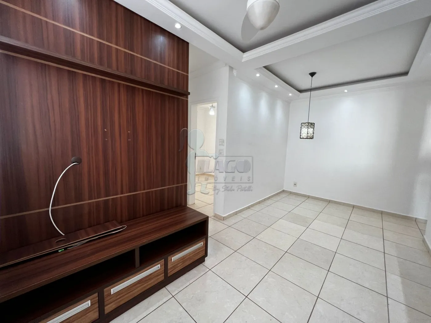 Alugar Apartamento / Padrão em Ribeirão Preto R$ 1.400,00 - Foto 2