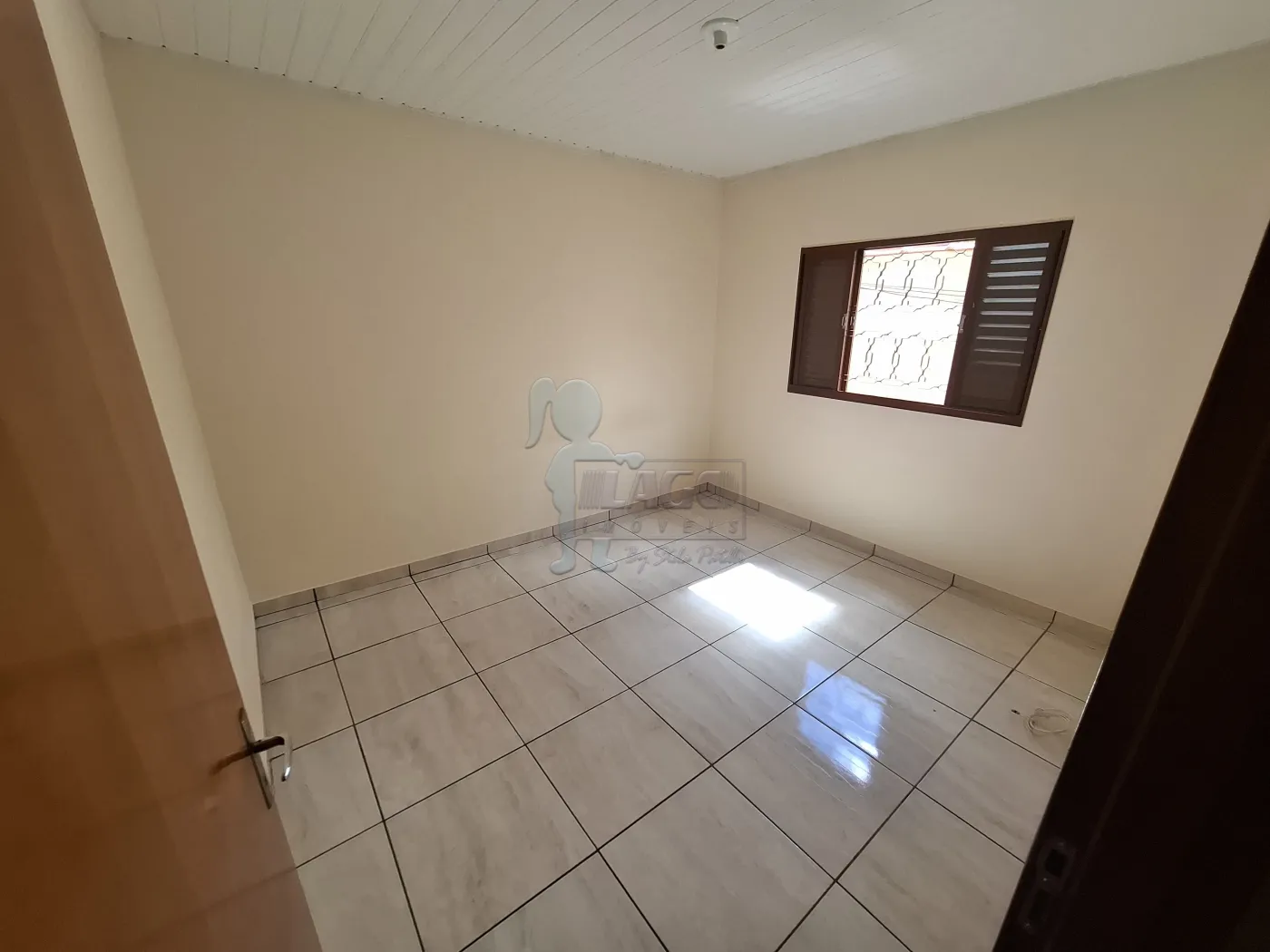 Alugar Casa / Padrão em Ribeirão Preto R$ 1.100,00 - Foto 7