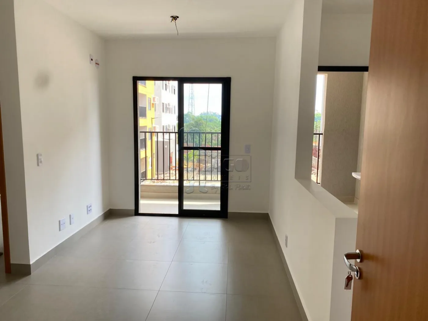 Comprar Apartamento / Padrão em Ribeirão Preto R$ 300.000,00 - Foto 1