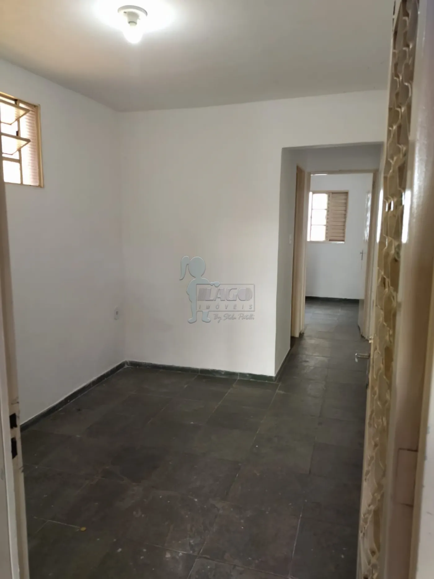 Alugar Casa / Padrão em Ribeirão Preto R$ 1.045,00 - Foto 2