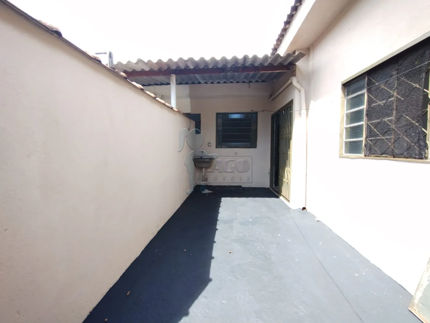 Comprar Casa / Padrão em Ribeirão Preto R$ 145.000,00 - Foto 1