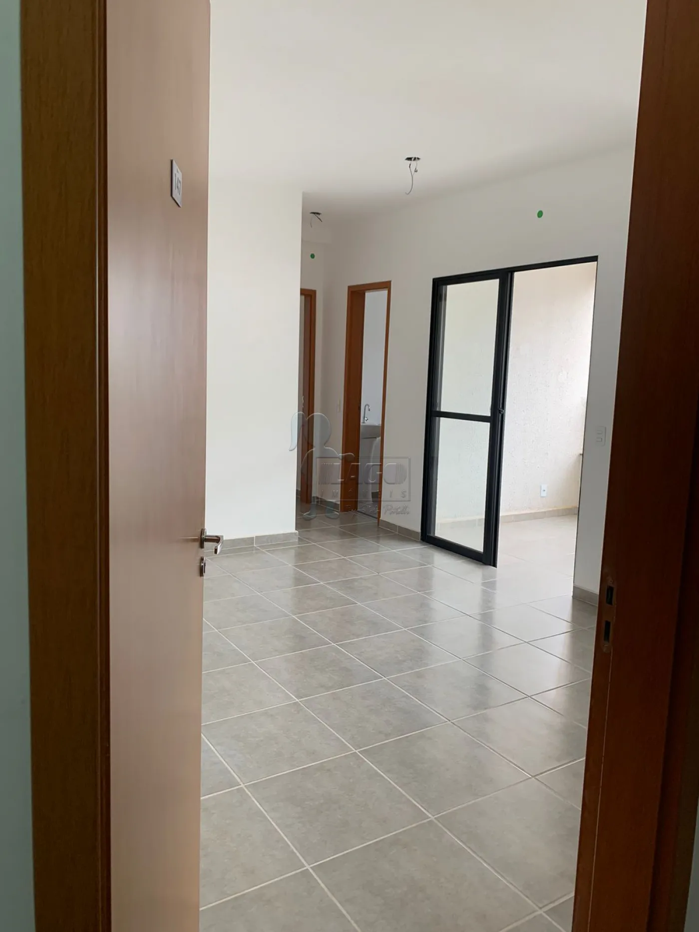 Comprar Apartamento / Padrão em Ribeirão Preto R$ 330.000,00 - Foto 2