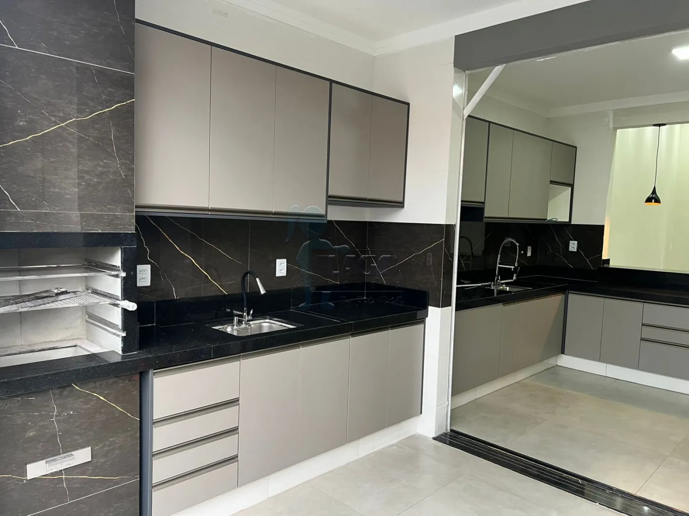 Comprar Casa / Padrão em Ribeirão Preto R$ 660.000,00 - Foto 1