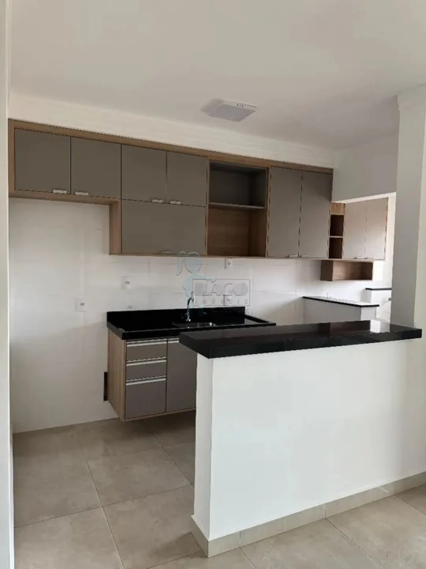 Alugar Apartamento / Padrão em Ribeirão Preto R$ 3.000,00 - Foto 1