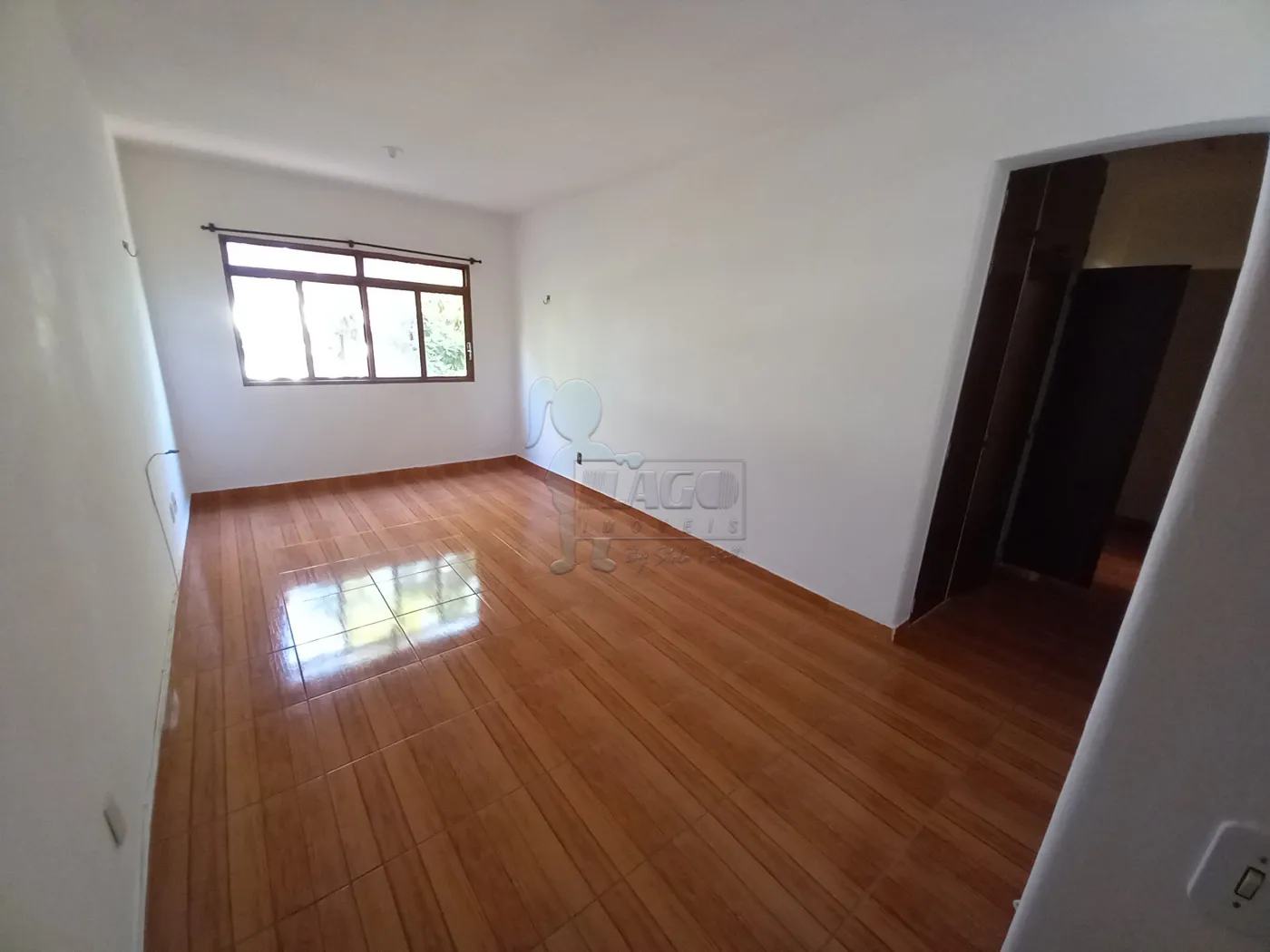 Alugar Apartamento / Padrão em Ribeirão Preto R$ 1.200,00 - Foto 1