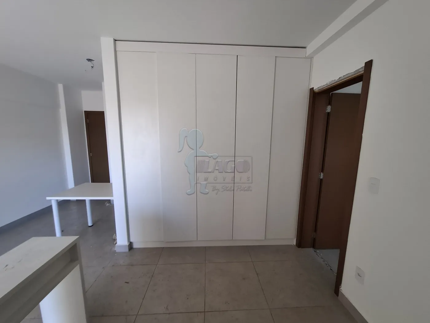 Alugar Apartamento / Studio em Ribeirão Preto R$ 1.800,00 - Foto 3