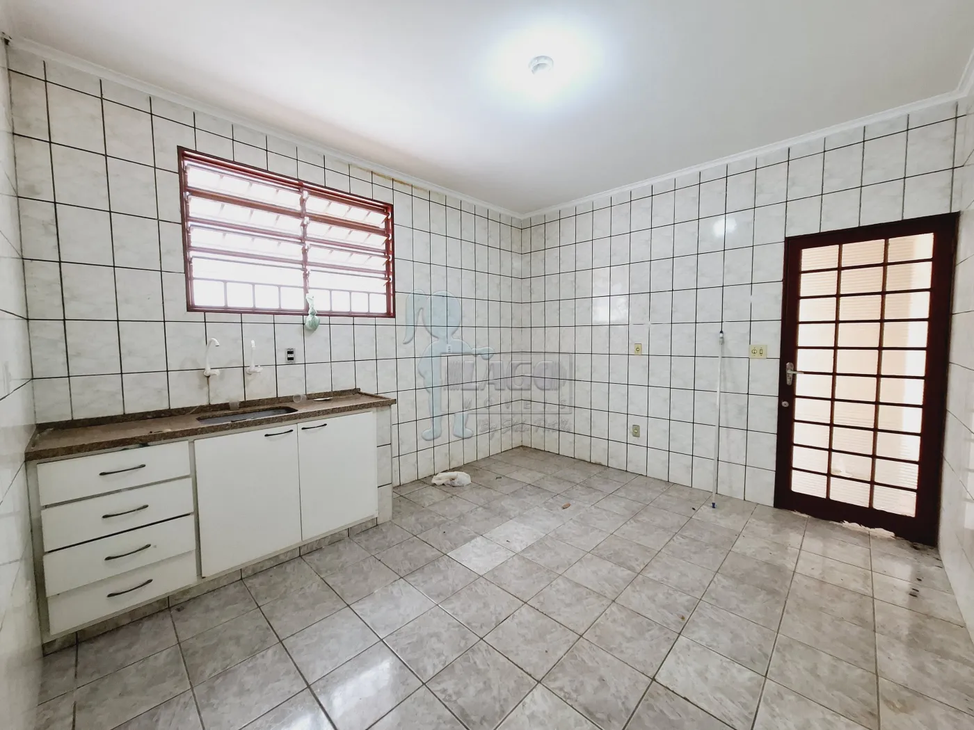 Alugar Casa / Padrão em Ribeirão Preto R$ 1.100,00 - Foto 7