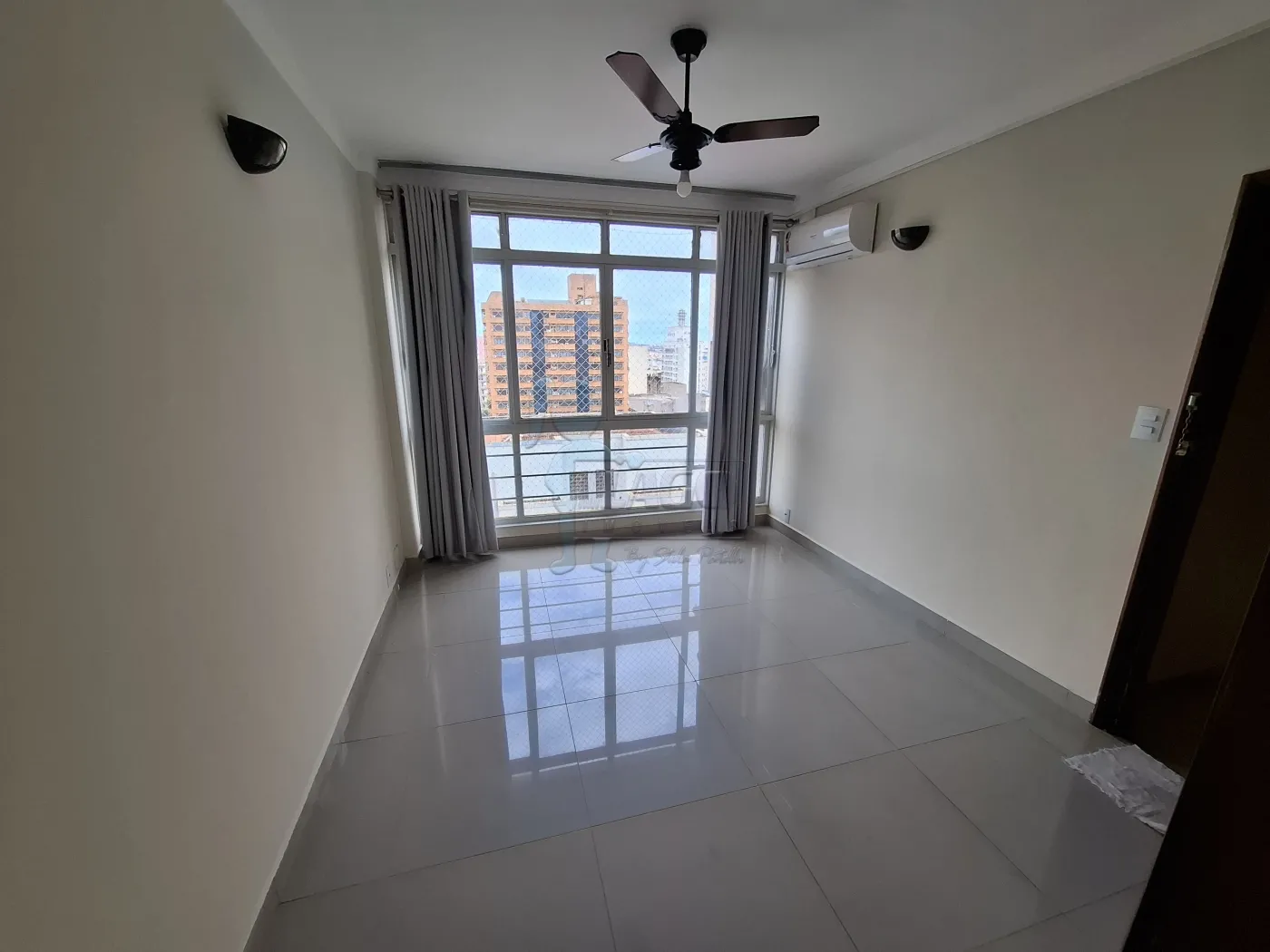 Alugar Apartamento / Padrão em Ribeirão Preto R$ 1.500,00 - Foto 1