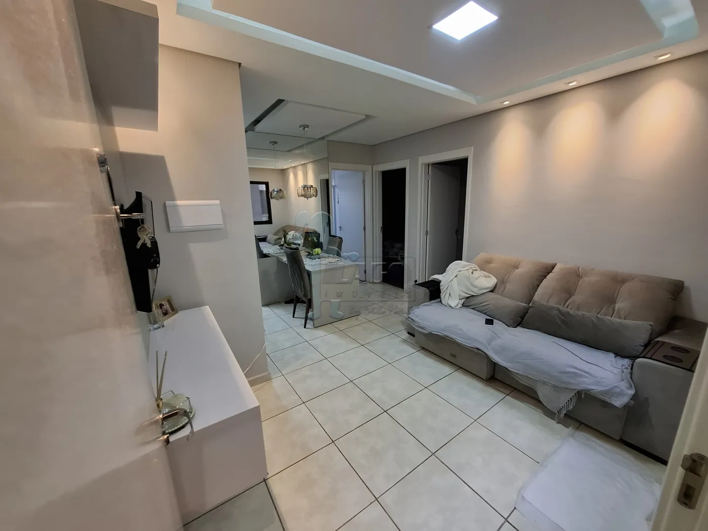 Alugar Apartamento / Padrão em Ribeirão Preto R$ 1.400,00 - Foto 1