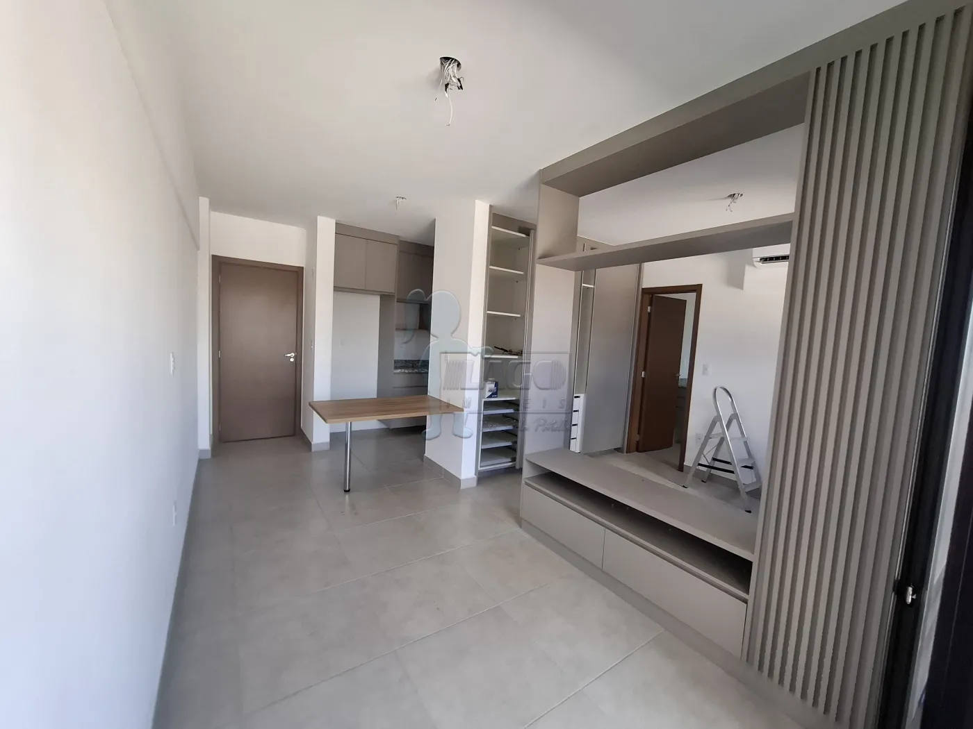 Alugar Apartamento / Padrão em Ribeirão Preto R$ 1.900,00 - Foto 3