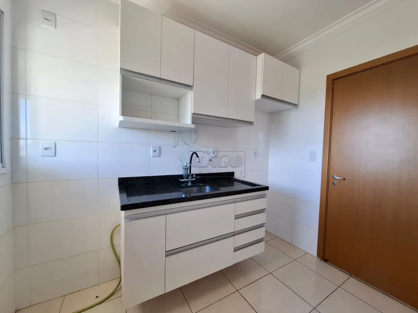 Alugar Apartamento / Padrão em Ribeirão Preto R$ 1.600,00 - Foto 5