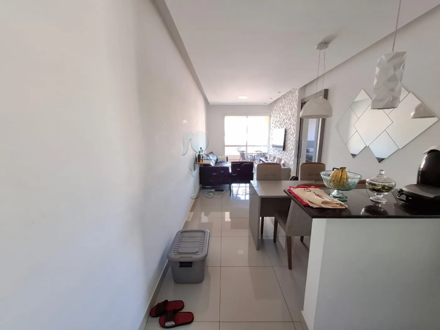 Alugar Apartamento / Padrão em Ribeirão Preto R$ 2.000,00 - Foto 1