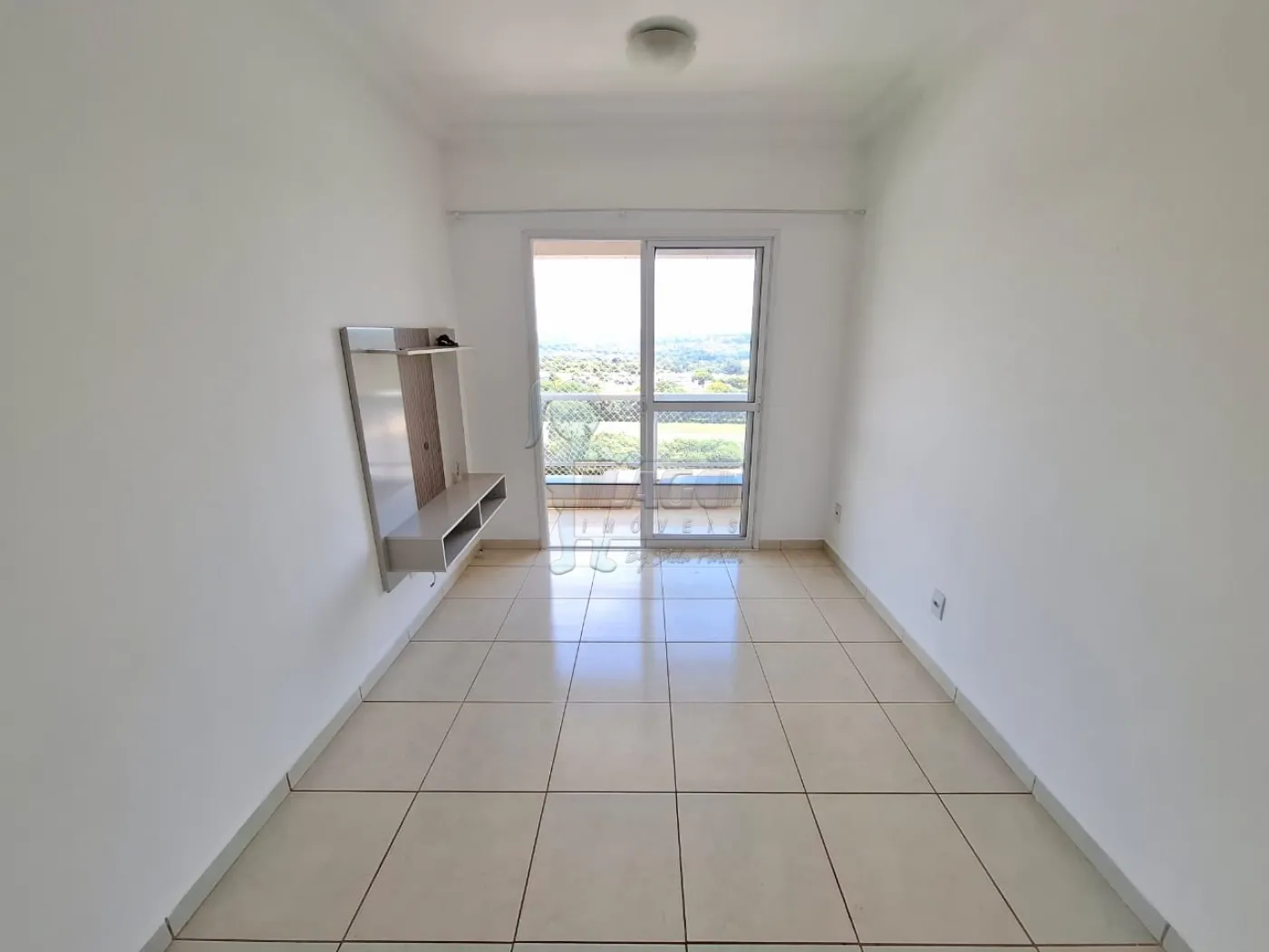 Alugar Apartamento / Padrão em Ribeirão Preto R$ 1.700,00 - Foto 1