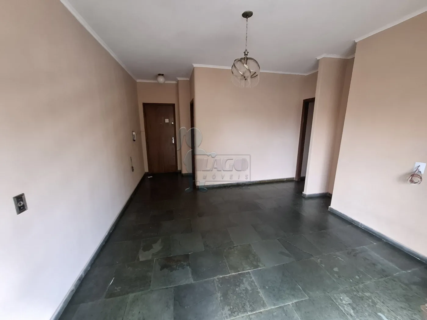 Alugar Apartamento / Padrão em Ribeirão Preto R$ 1.900,00 - Foto 2