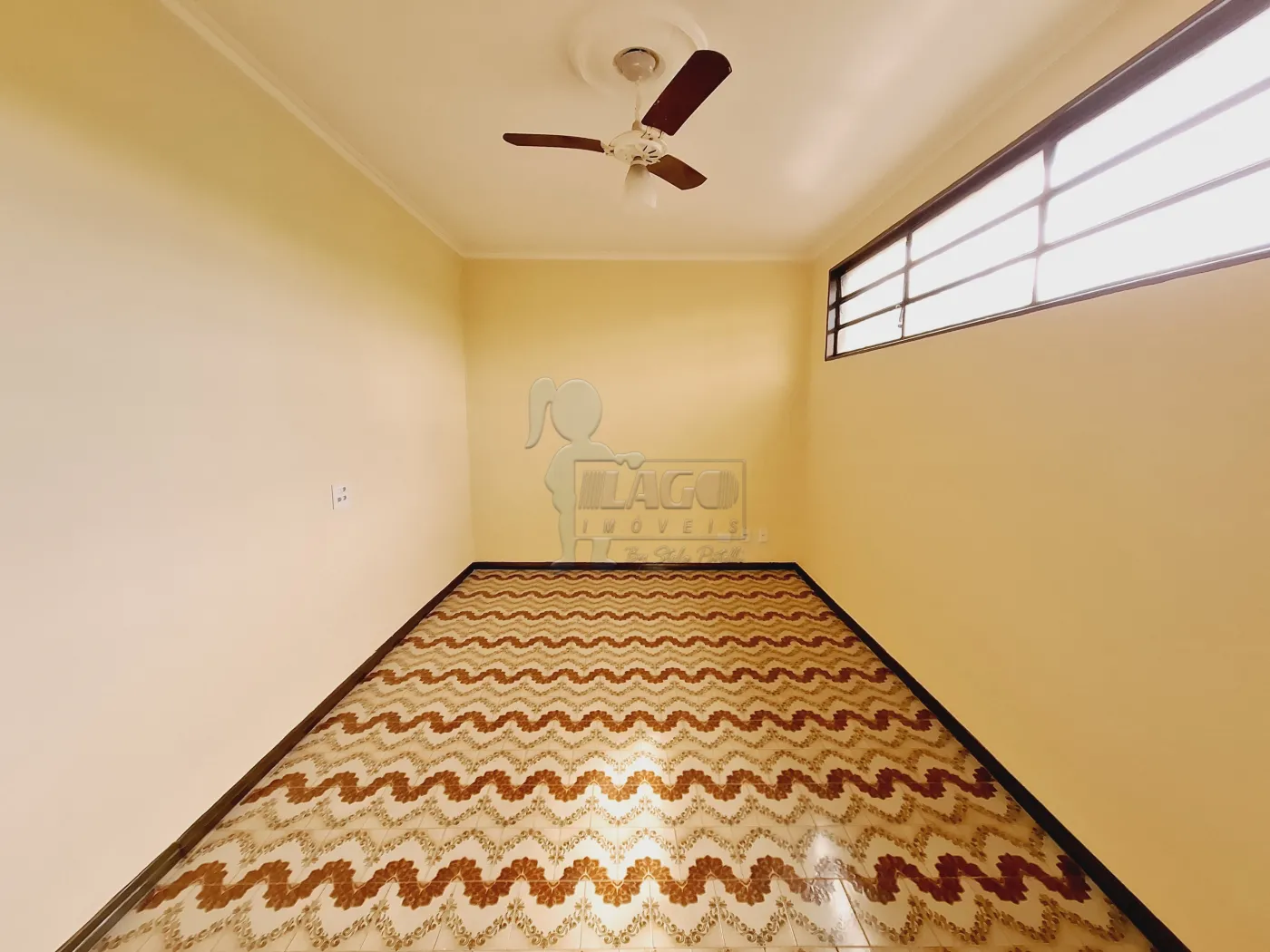 Alugar Casa / Padrão em Ribeirão Preto R$ 1.700,00 - Foto 4