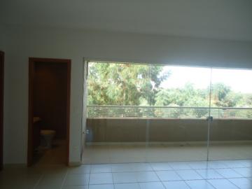 Alugar Apartamento / Padrão em Ribeirão Preto R$ 1.500,00 - Foto 2