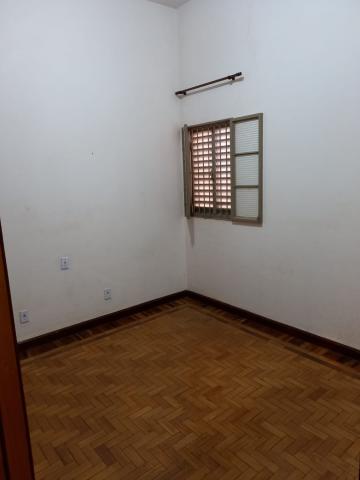 Alugar Casa / Padrão em Ribeirão Preto R$ 1.800,00 - Foto 3