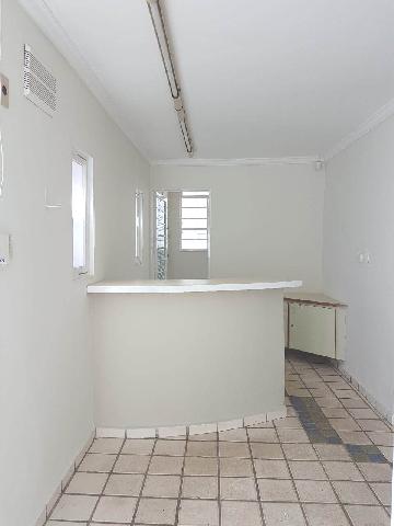 Comercial padrão / Casa comercial em Ribeirão Preto Alugar por R$4.000,00