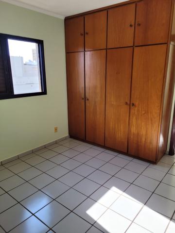 Alugar Apartamento / Padrão em Ribeirão Preto R$ 750,00 - Foto 5