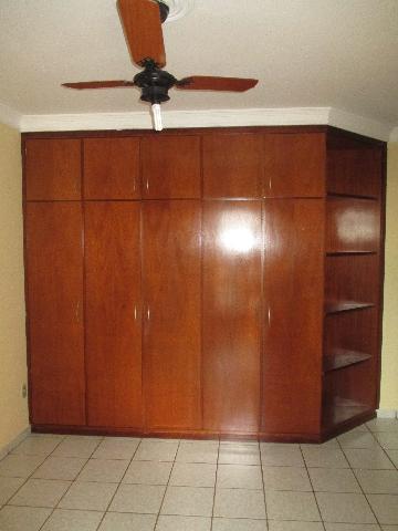 Alugar Apartamento / Padrão em Ribeirão Preto R$ 1.100,00 - Foto 14