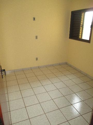 Alugar Apartamento / Padrão em Ribeirão Preto R$ 1.100,00 - Foto 5