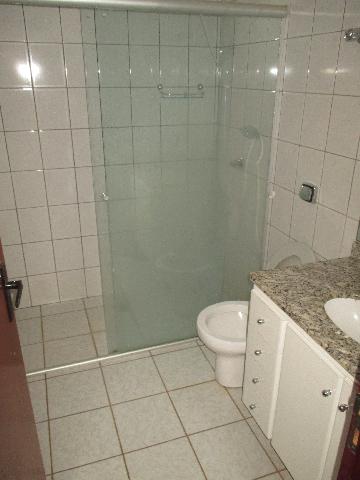 Alugar Apartamento / Padrão em Ribeirão Preto R$ 1.100,00 - Foto 6