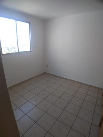 Alugar Apartamento / Padrão em Ribeirão Preto R$ 750,00 - Foto 4