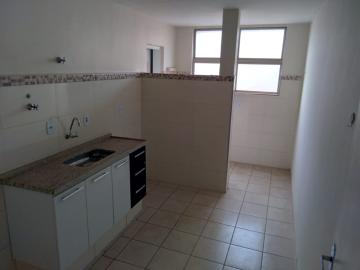 Alugar Apartamento / Padrão em Ribeirão Preto R$ 750,00 - Foto 2