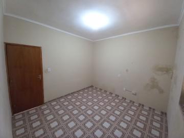 Alugar Casa / Padrão em Ribeirão Preto R$ 900,00 - Foto 2