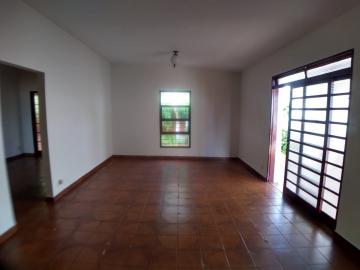 Alugar Casa / Padrão em Ribeirão Preto R$ 800,00 - Foto 1