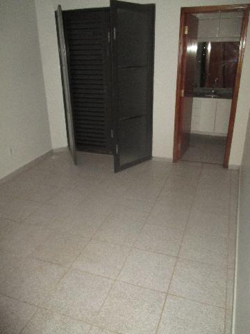 Alugar Apartamento / Padrão em Ribeirão Preto R$ 1.400,00 - Foto 4