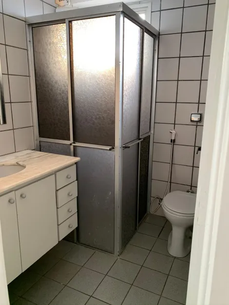 Alugar Apartamento / Padrão em Ribeirão Preto R$ 750,00 - Foto 11