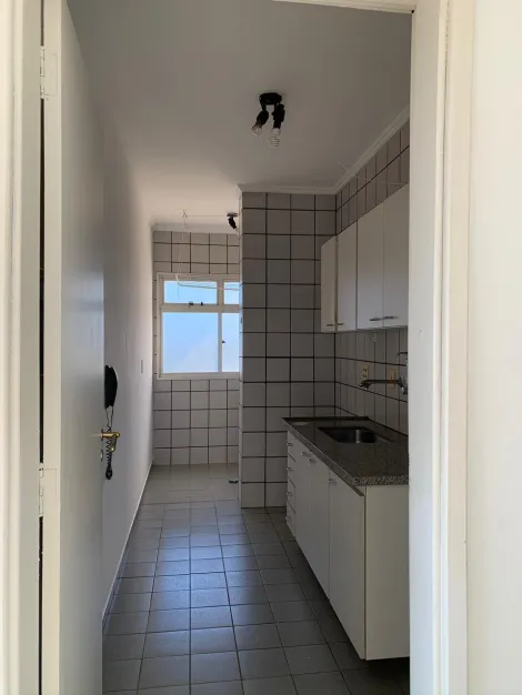 Alugar Apartamento / Padrão em Ribeirão Preto R$ 750,00 - Foto 4