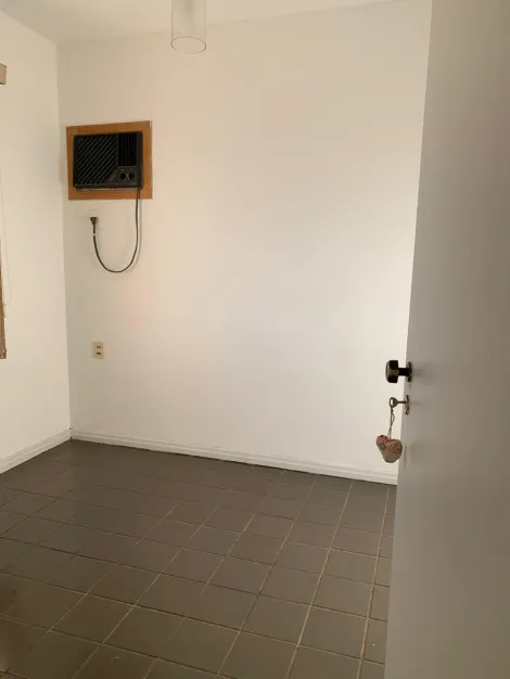 Alugar Apartamento / Padrão em Ribeirão Preto R$ 750,00 - Foto 10