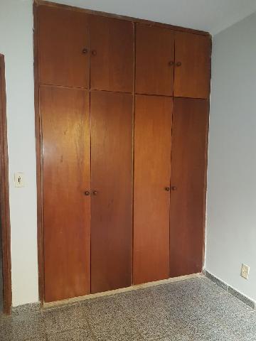 Alugar Apartamento / Padrão em Ribeirão Preto R$ 1.100,00 - Foto 15