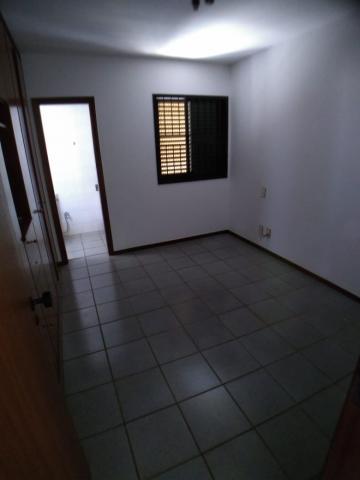 Alugar Apartamento / Padrão em Ribeirão Preto R$ 1.500,00 - Foto 14