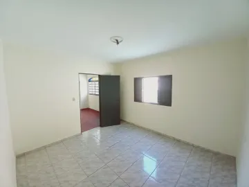 Casa / Padrão em Ribeirão Preto Alugar por R$800,00