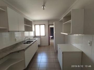 Alugar Apartamento / Padrão em Ribeirão Preto R$ 1.700,00 - Foto 4