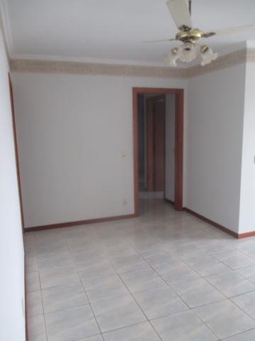 Alugar Apartamento / Padrão em Ribeirão Preto R$ 1.200,00 - Foto 3