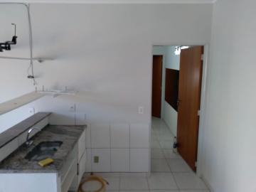 Alugar Casa / Padrão em Ribeirão Preto R$ 1.200,00 - Foto 2