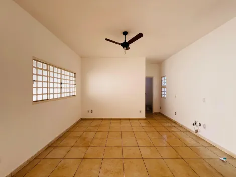 Alugar Casa / Padrão em Ribeirão Preto R$ 2.600,00 - Foto 4