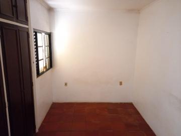 Alugar Casa / Padrão em Ribeirão Preto R$ 800,00 - Foto 5