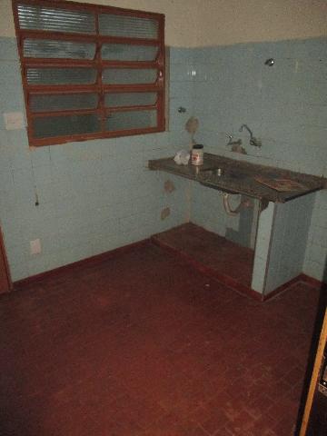 Alugar Casa / Padrão em Ribeirão Preto R$ 1.200,00 - Foto 4