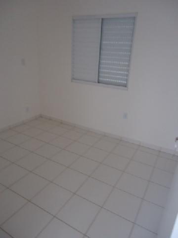 Alugar Apartamento / Padrão em Ribeirão Preto R$ 600,00 - Foto 2