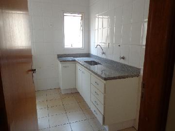 Alugar Apartamento / Padrão em Ribeirão Preto R$ 750,00 - Foto 12