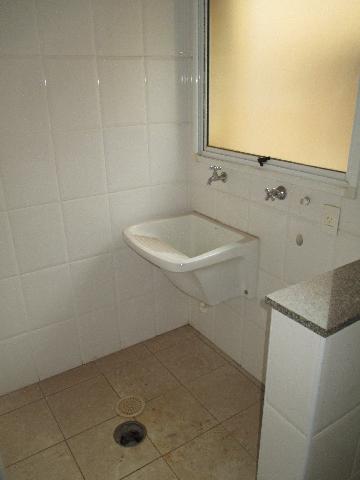 Alugar Apartamento / Padrão em Ribeirão Preto R$ 750,00 - Foto 5